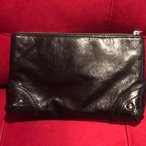 Authentic michael Kors wristlet/clutch - Picture 5 of 7
